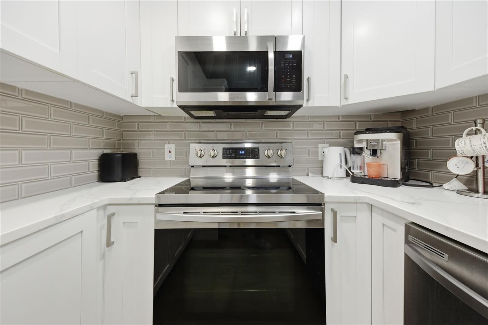 Image 7 of 33 For 4141 Bayshore Boulevard 306