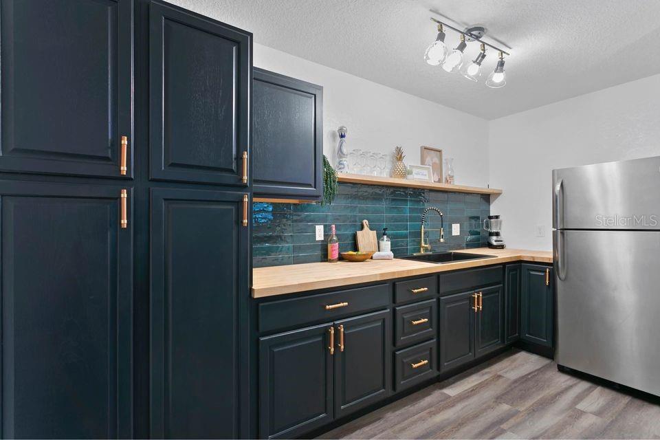 Image 3 of 16 For 11208 Duncan Street