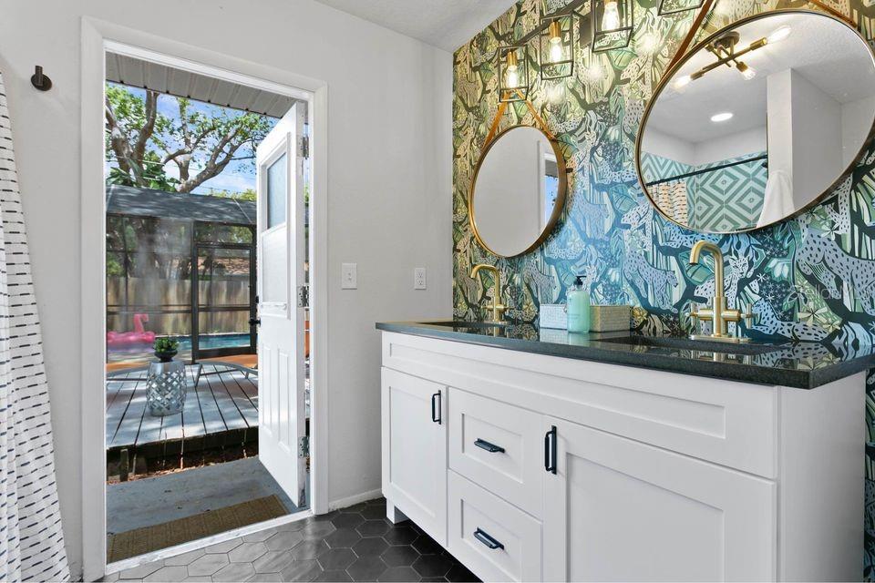 Image 8 of 16 For 11208 Duncan Street