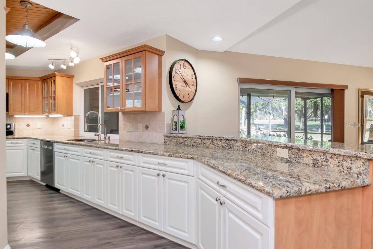 Listing photo id 10 for 3910 Turkey Oak Drive