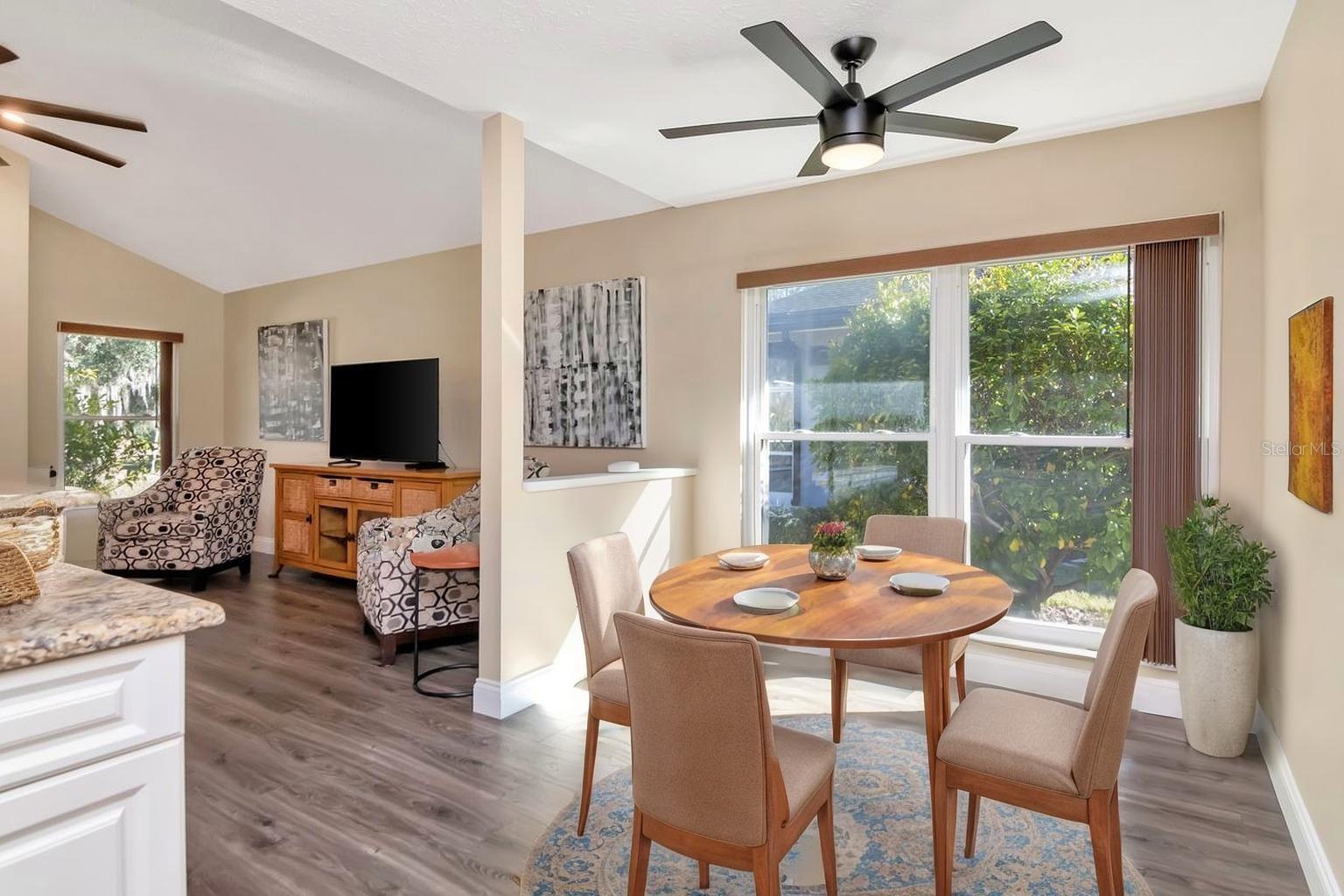 Listing photo id 14 for 3910 Turkey Oak Drive