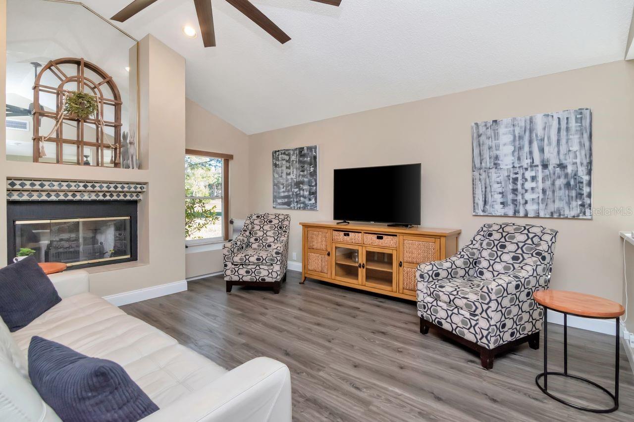 Listing photo id 19 for 3910 Turkey Oak Drive