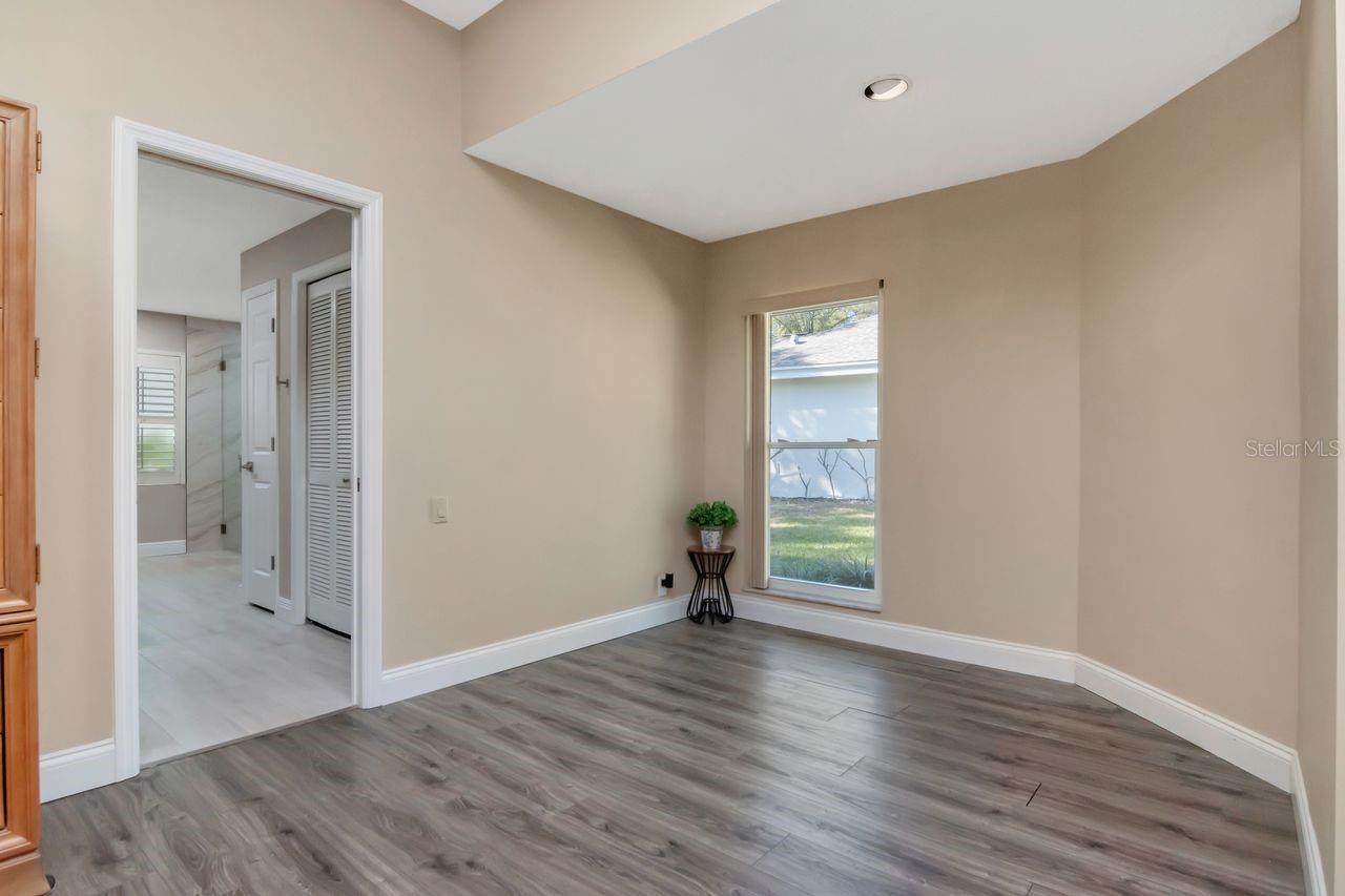 Listing photo id 22 for 3910 Turkey Oak Drive