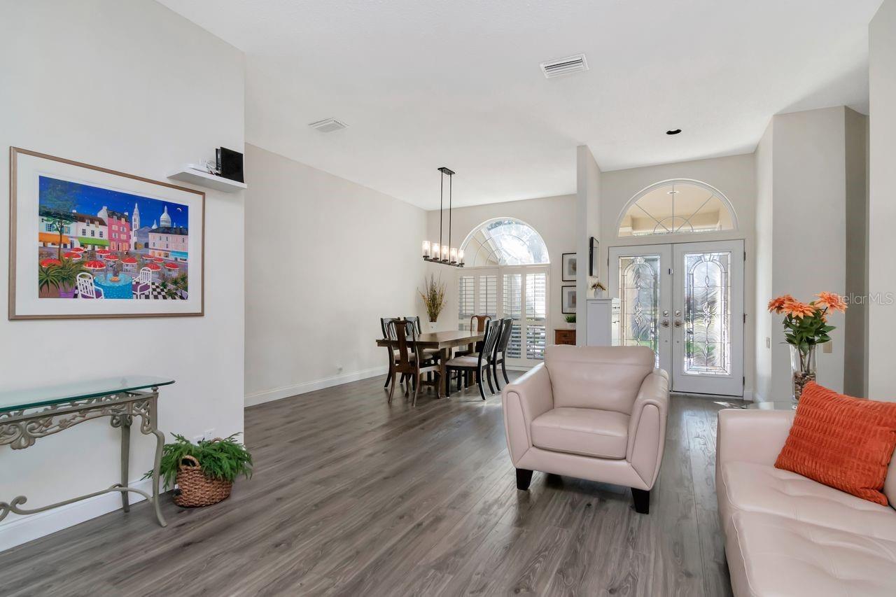 Listing photo id 5 for 3910 Turkey Oak Drive