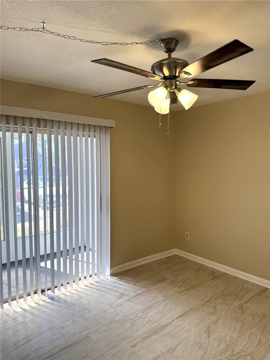 Image 10 of 32 For 11201 122nd Avenue 197