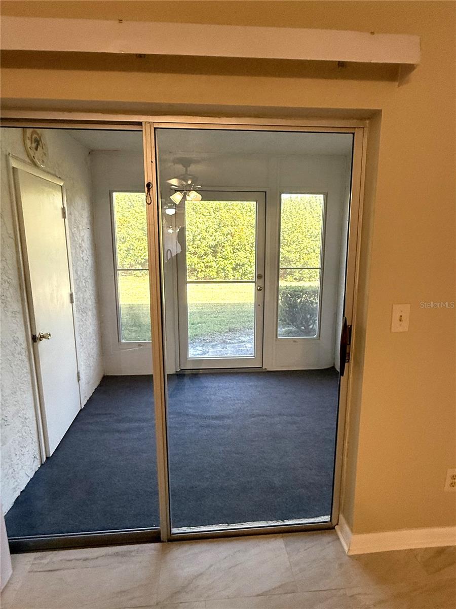 Image 11 of 32 For 11201 122nd Avenue 197