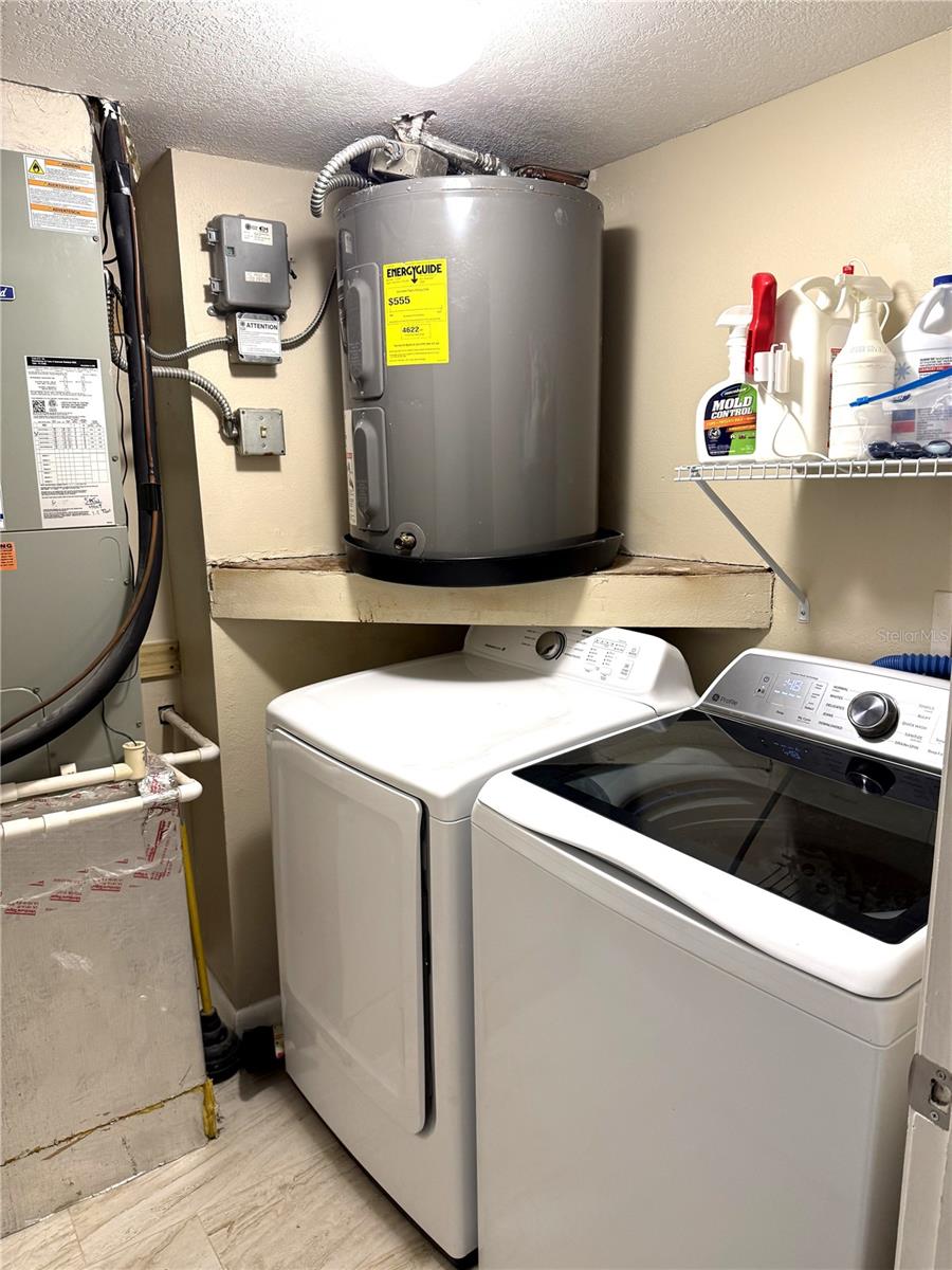 Image 17 of 32 For 11201 122nd Avenue 197