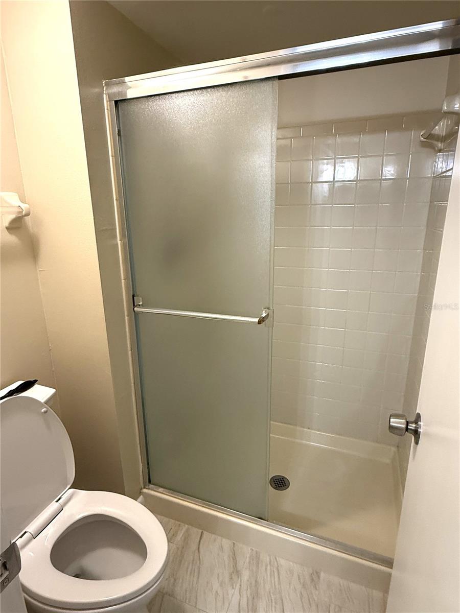 Image 18 of 32 For 11201 122nd Avenue 197