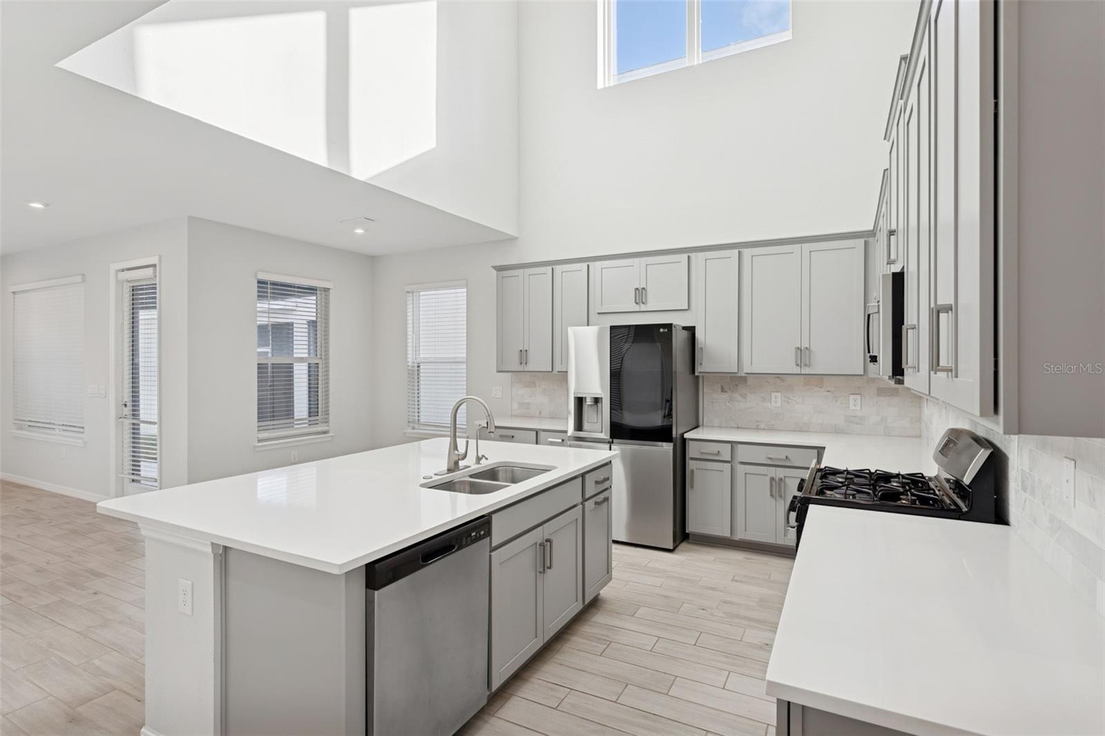 Image 3 of 28 For 13743 Rangeland Boulevard