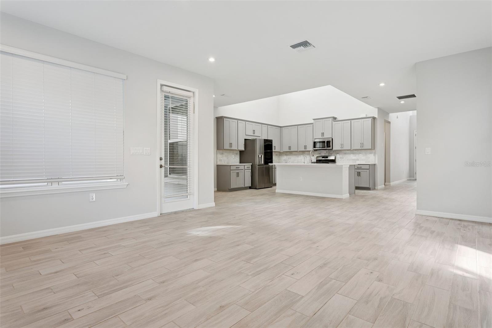 Image 6 of 28 For 13743 Rangeland Boulevard