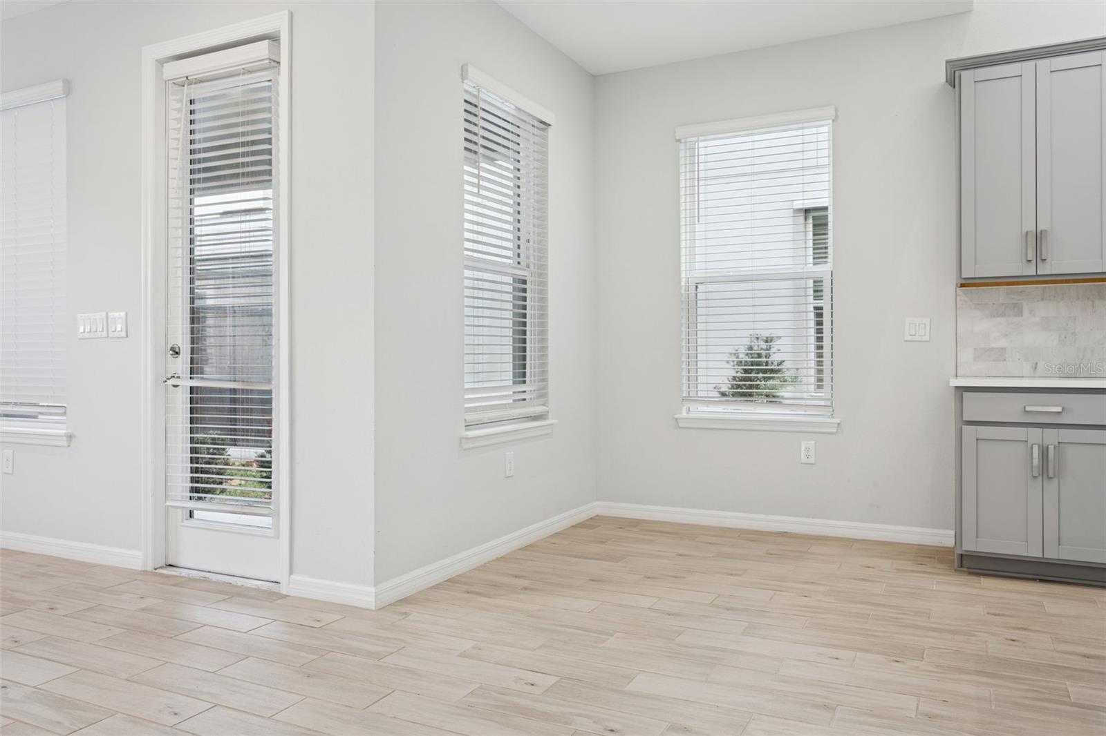 Image 8 of 28 For 13743 Rangeland Boulevard