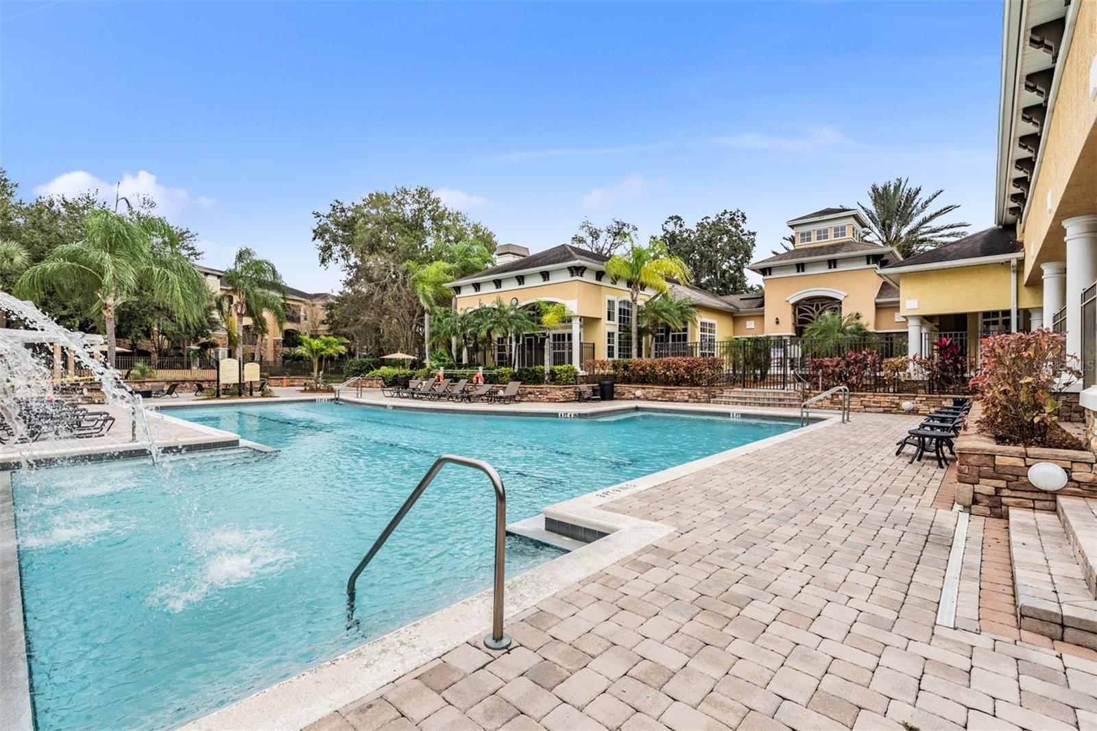 Image 28 of 38 For 10108 Courtney Oaks Circle 101