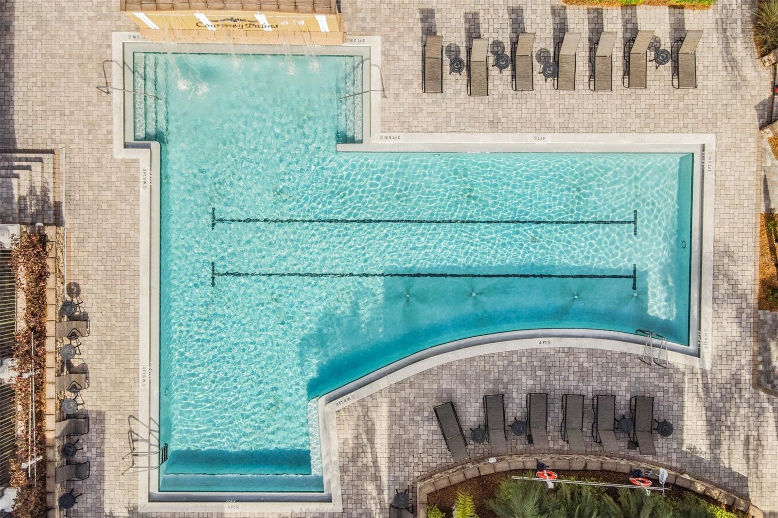 Image 29 of 38 For 10108 Courtney Oaks Circle 101