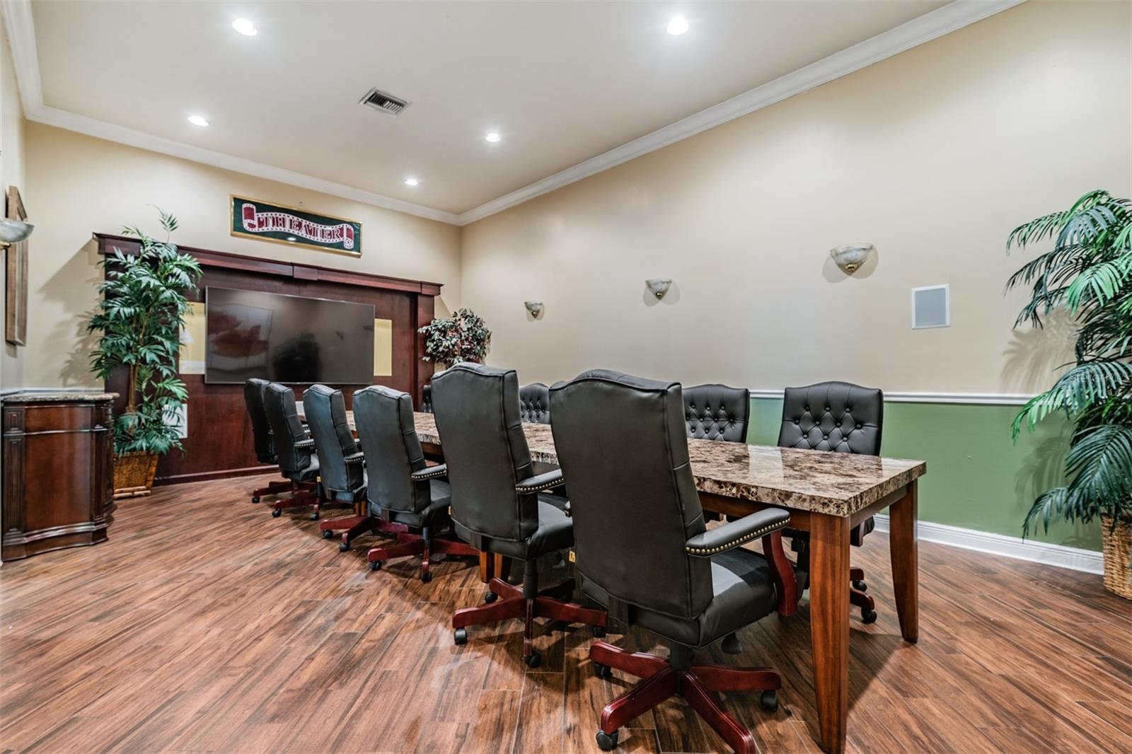 Image 36 of 38 For 10108 Courtney Oaks Circle 101