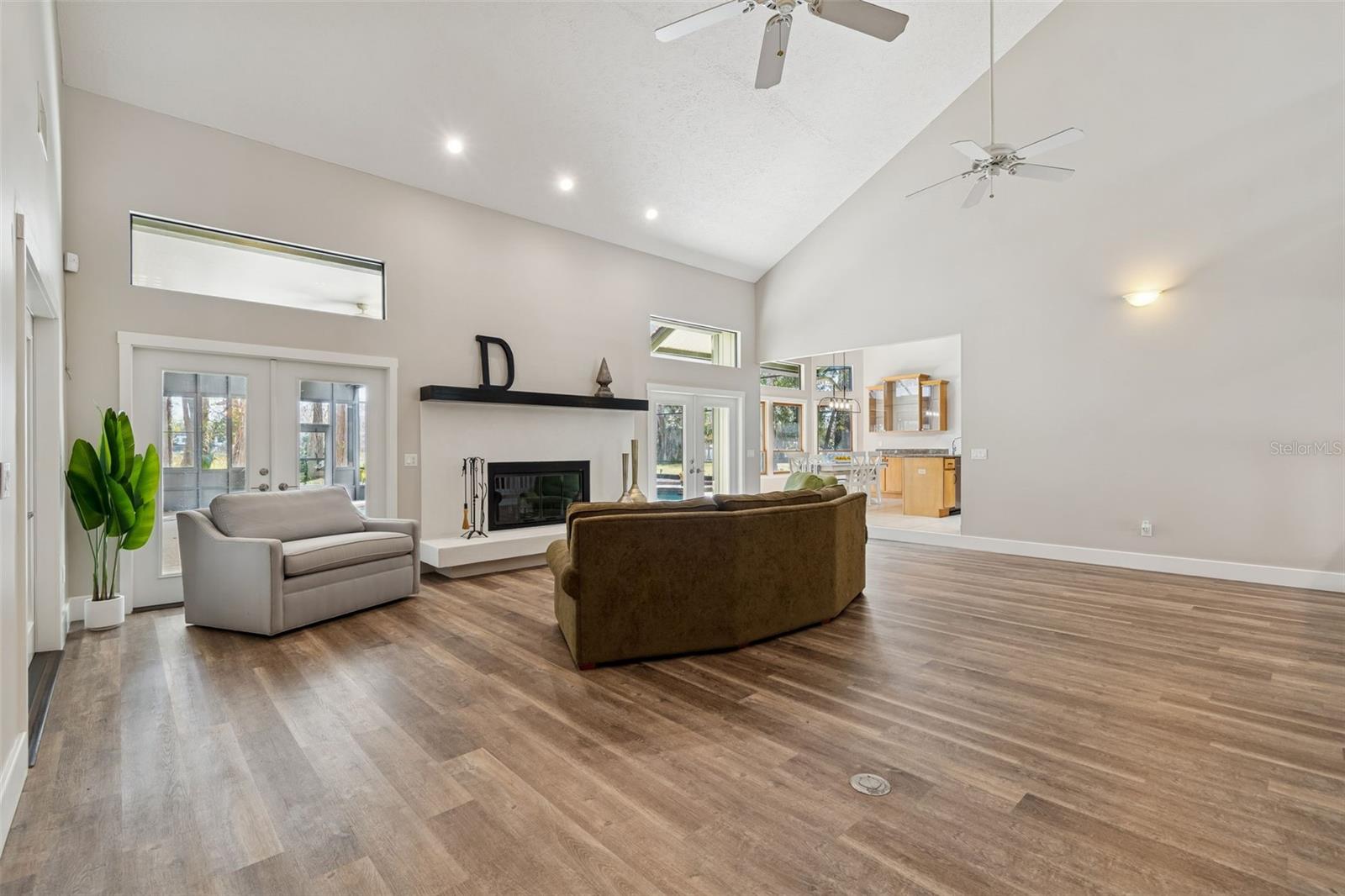 Image 11 of 100 For 3812 Little Road