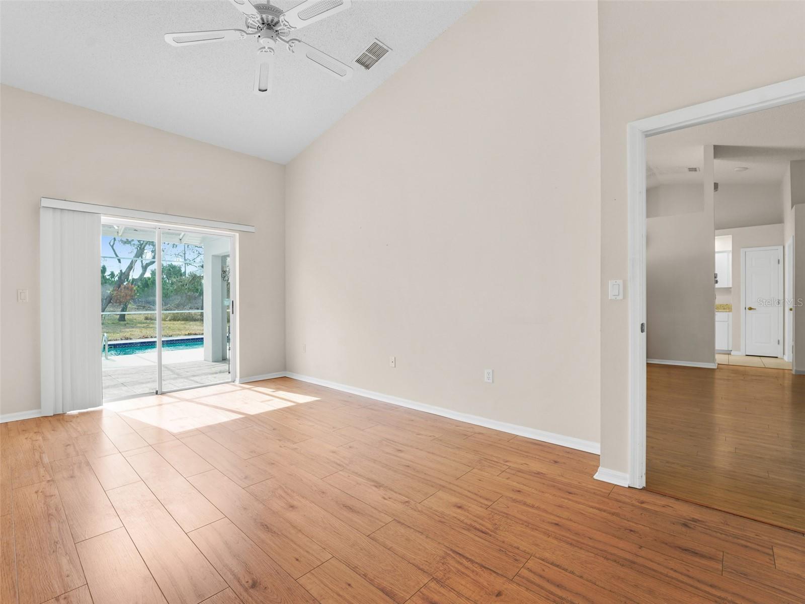 Image 5 of 22 For 14419 Pimberton Drive