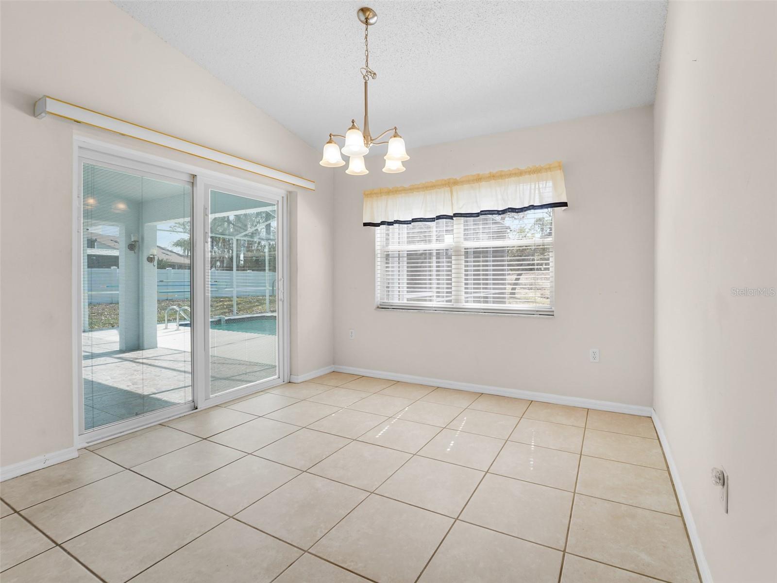 Image 8 of 22 For 14419 Pimberton Drive