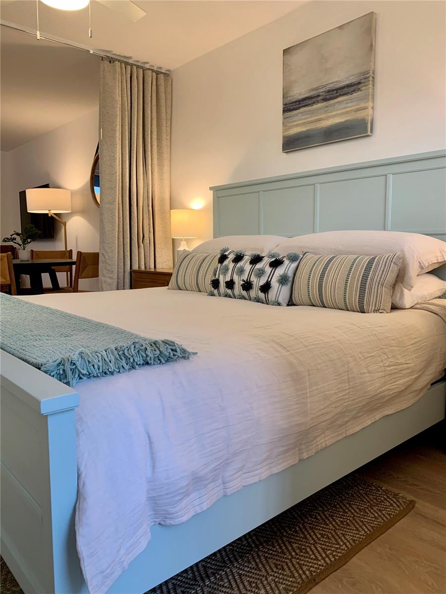 Image 13 of 15 For 800 Bayway Boulevard 16