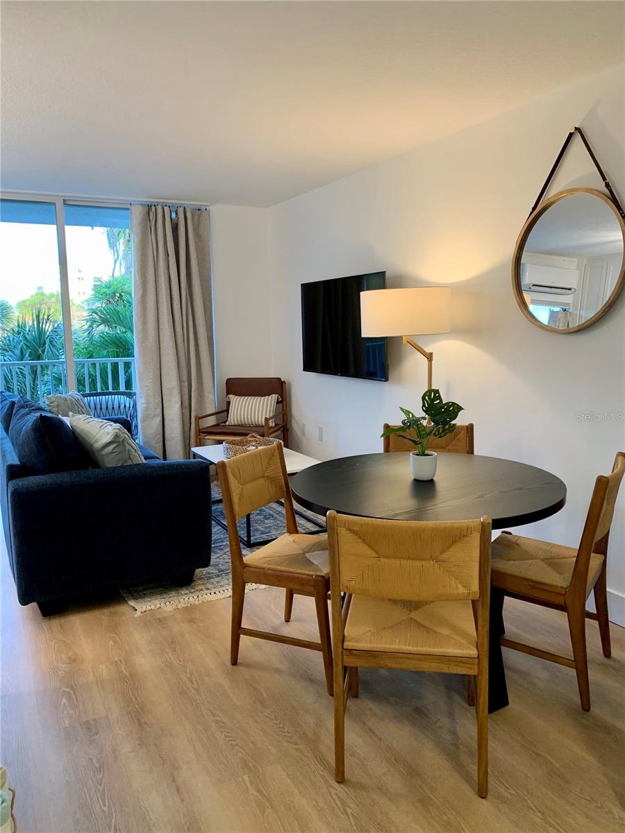 Image 6 of 15 For 800 Bayway Boulevard 16