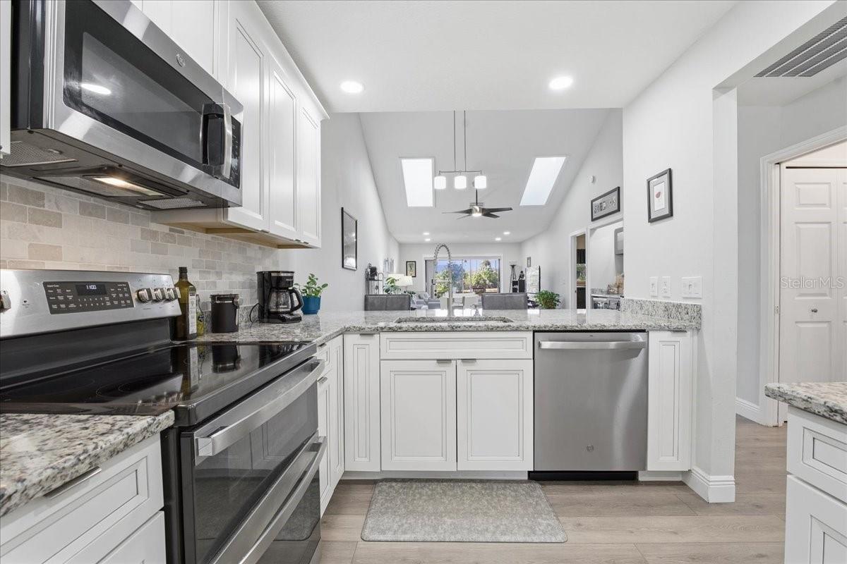 Image 10 of 66 For 3272 Lori Lane