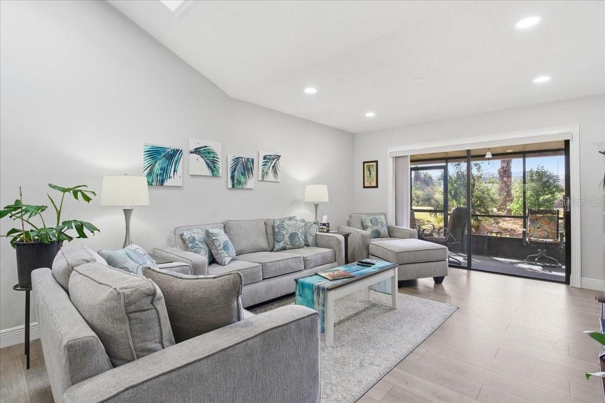 Image 14 of 66 For 3272 Lori Lane