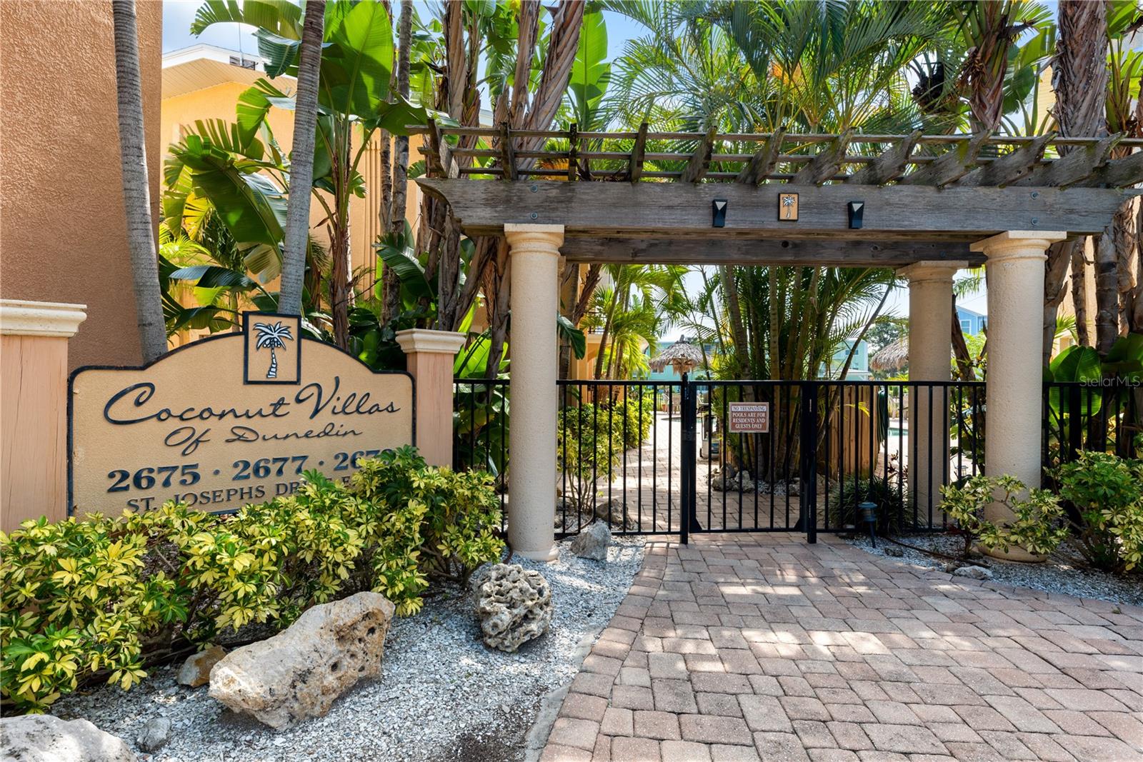 Image 37 of 40 For 2675 St Josephs Drive E B