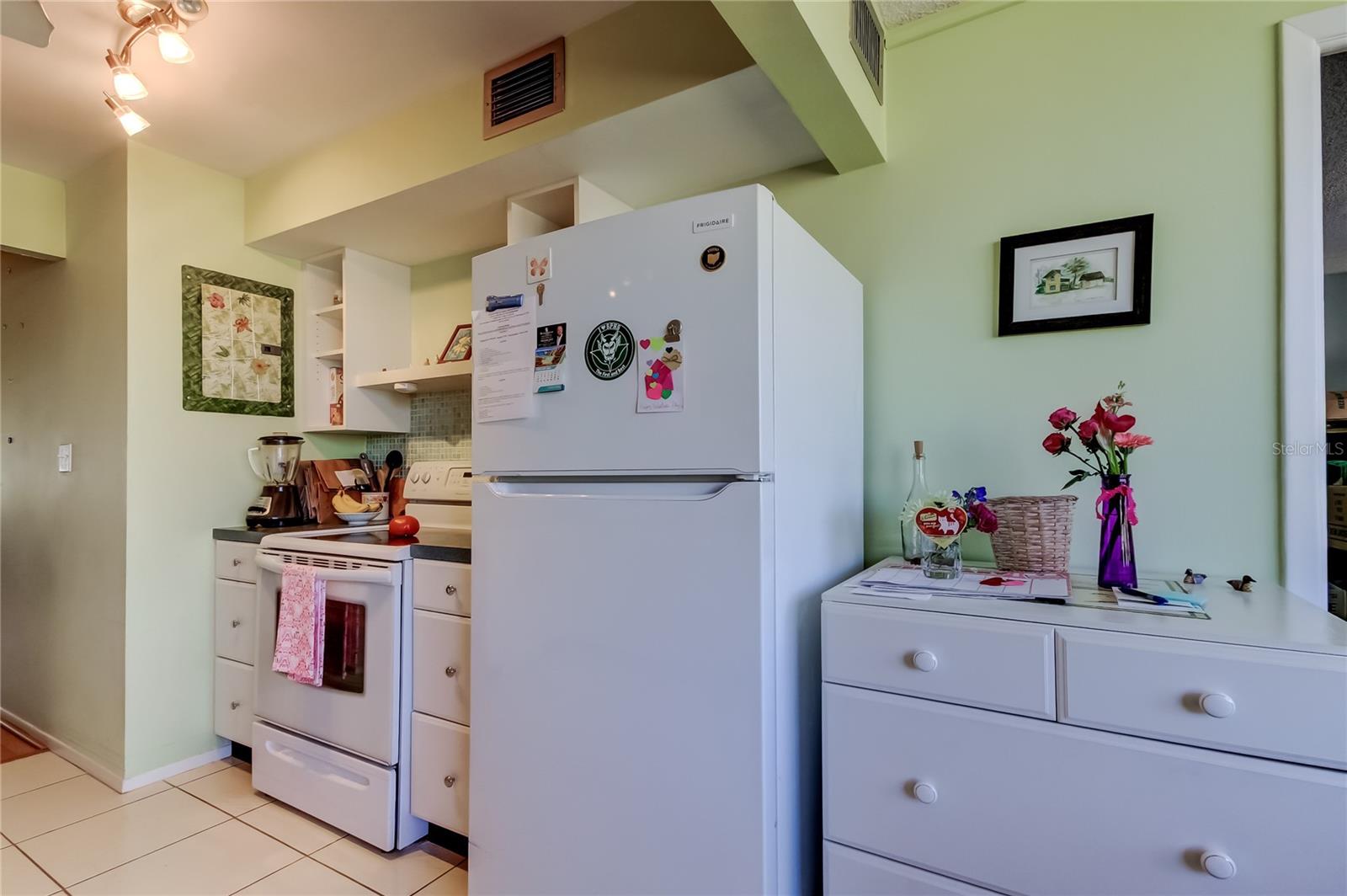 Image 15 of 36 For 4710 Bay Street Ne 204