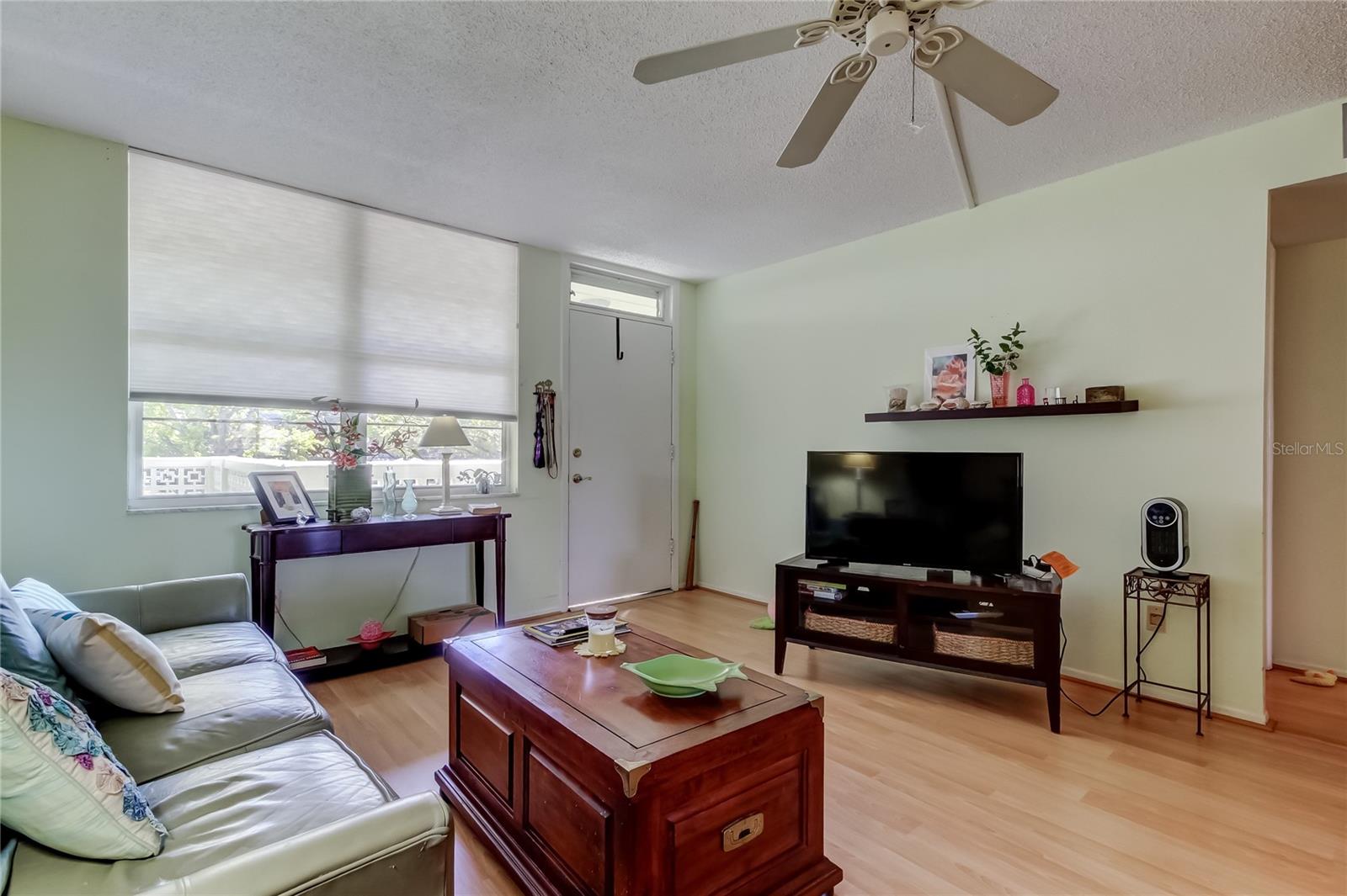 Image 4 of 36 For 4710 Bay Street Ne 204