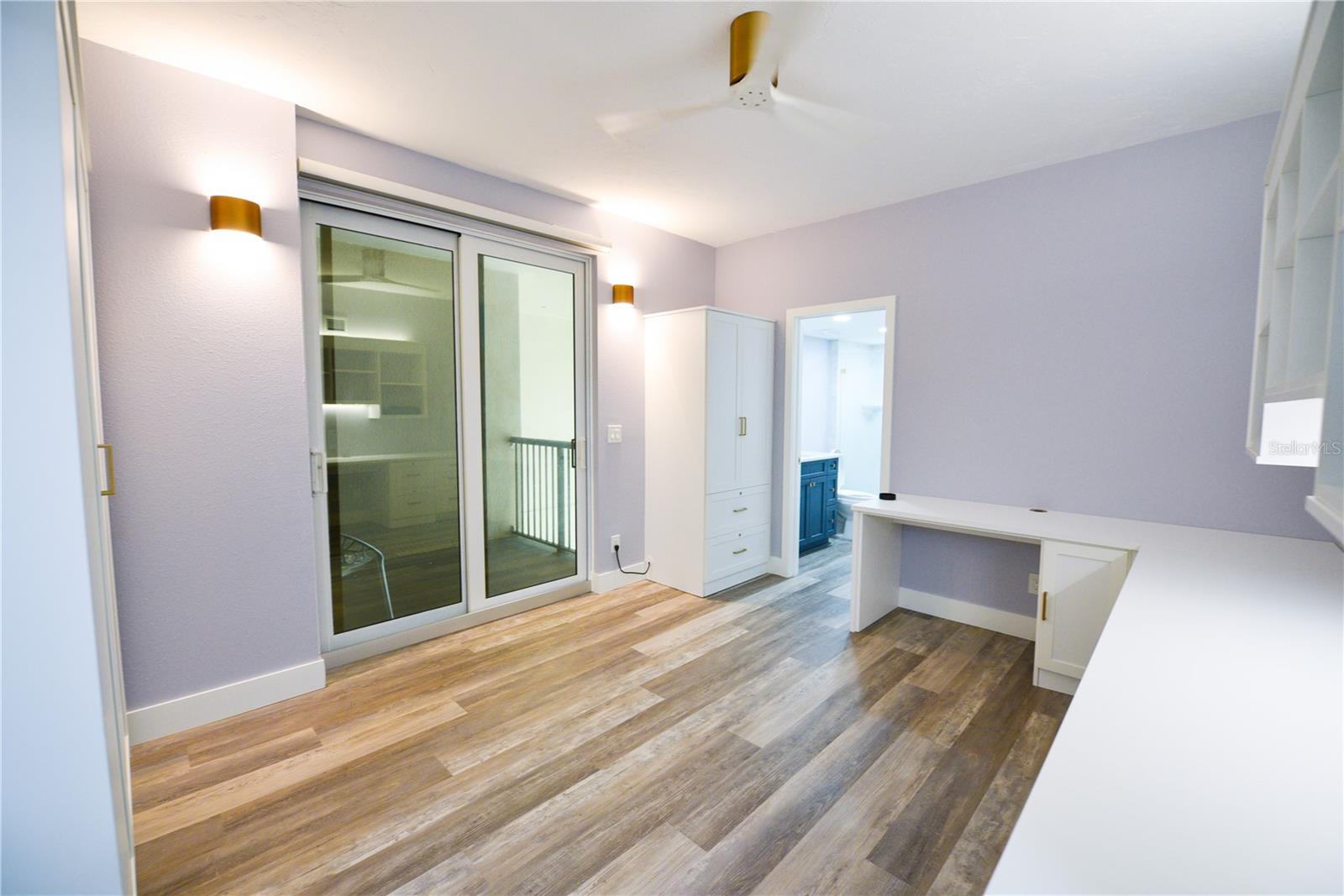 Listing photo id 8 for 1600 Gulf Boulevard 1112