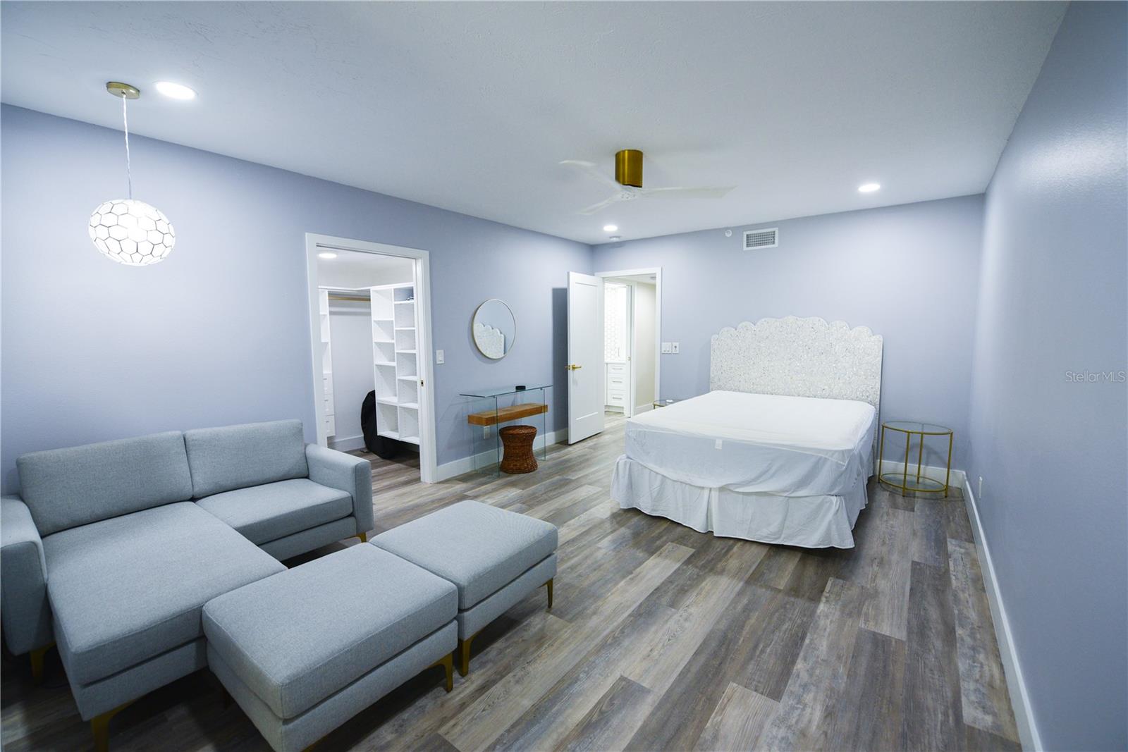 Listing photo id 10 for 1600 Gulf Boulevard 1112