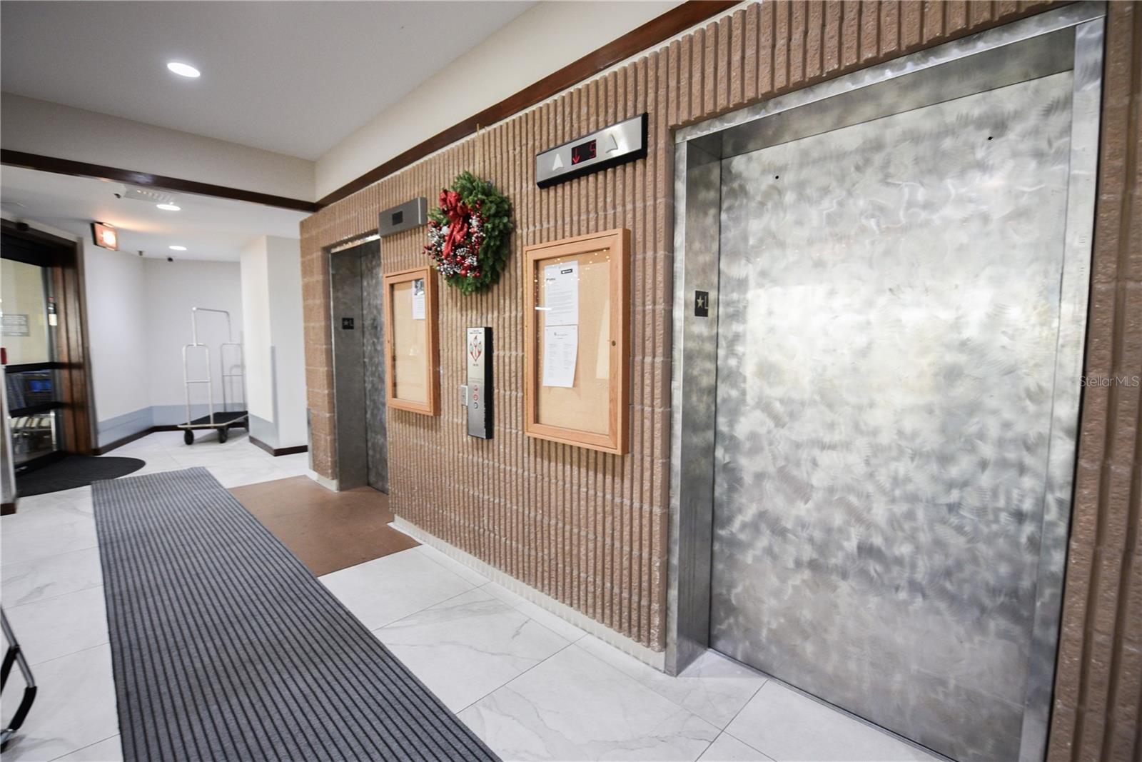 Listing photo id 17 for 1600 Gulf Boulevard 1112