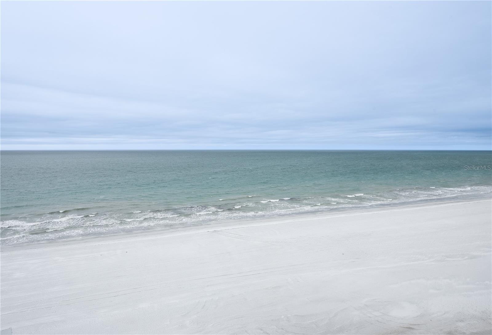 Listing photo id 0 for 1600 Gulf Boulevard 1112