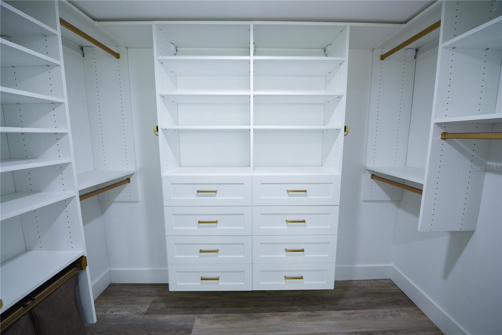 Listing photo id 6 for 1600 Gulf Boulevard 1112