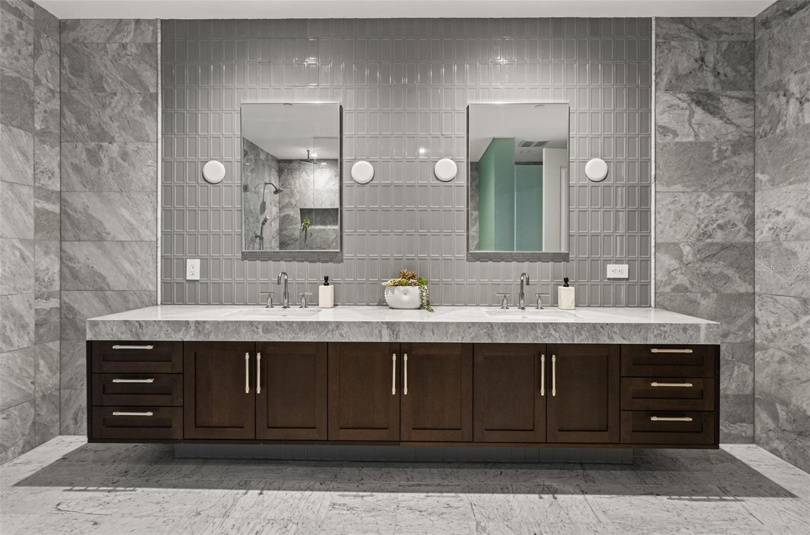 Image 15 of 95 For 3015 Ysabella Avenue 1803