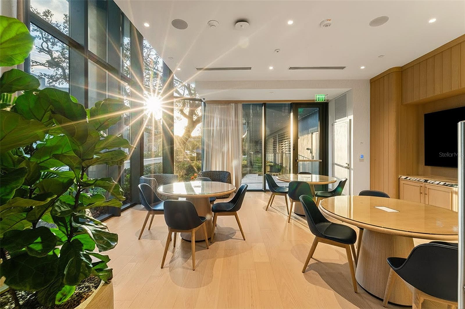 Image 42 of 95 For 3015 Ysabella Avenue 1803