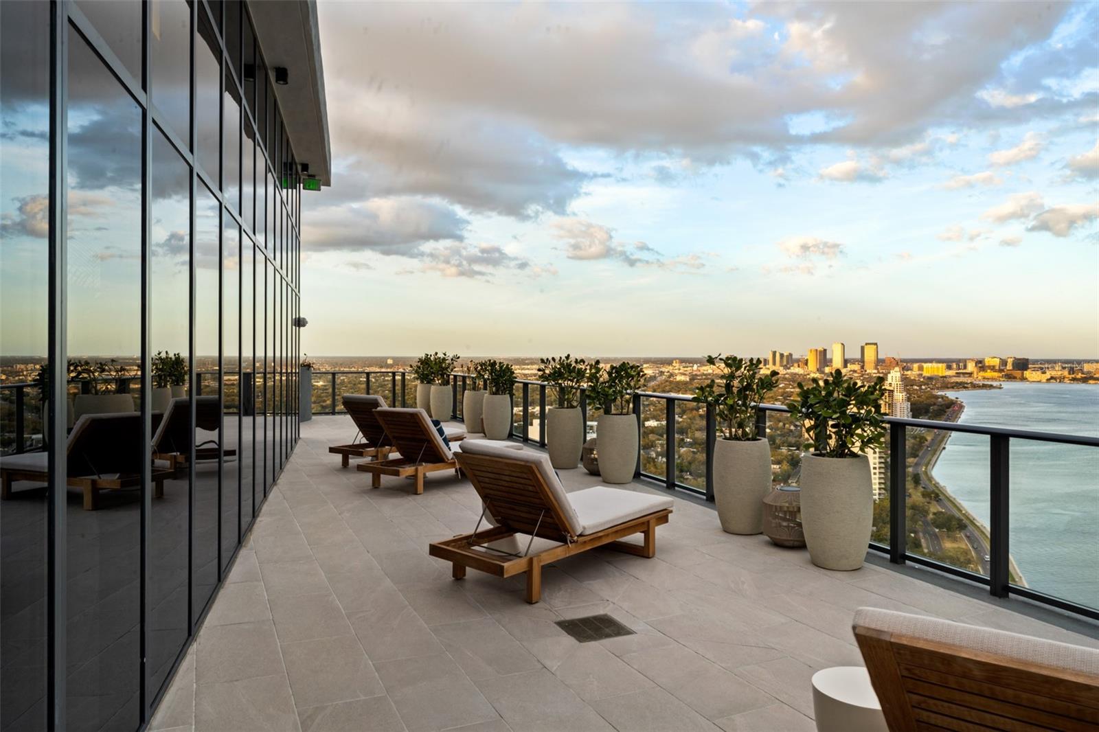 Image 50 of 95 For 3015 Ysabella Avenue 1803