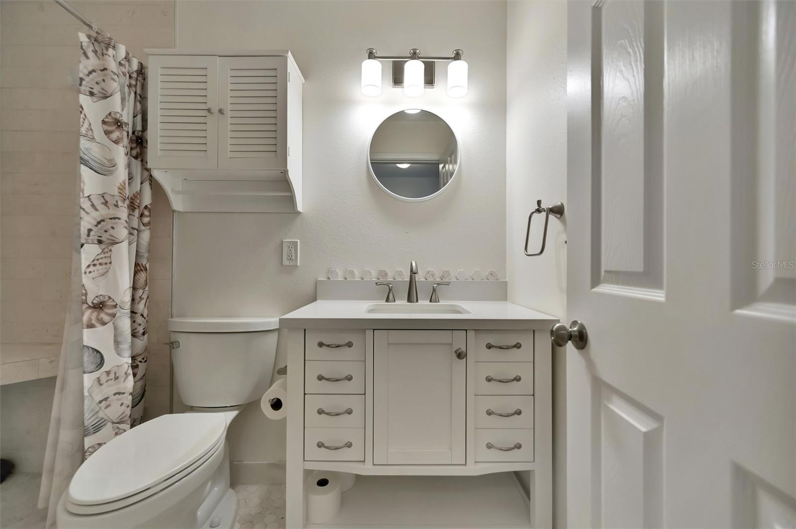 Image 11 of 35 For 650 Pinellas Point Drive S #205