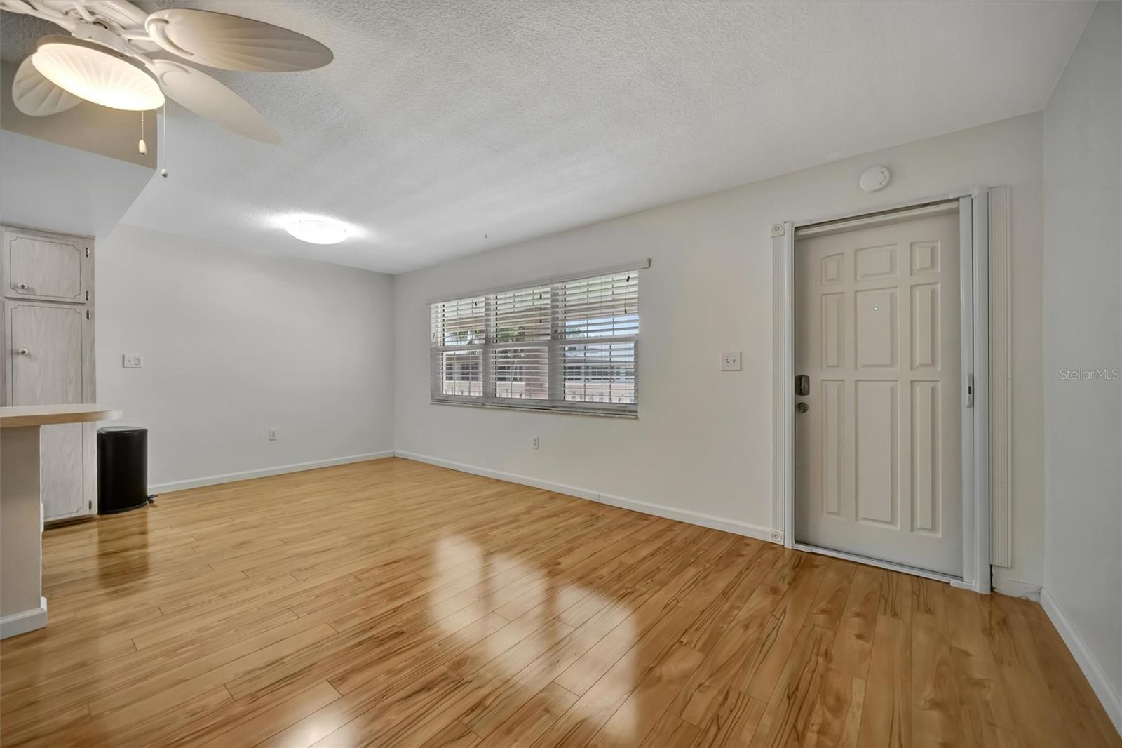 Image 15 of 35 For 650 Pinellas Point Drive S #205