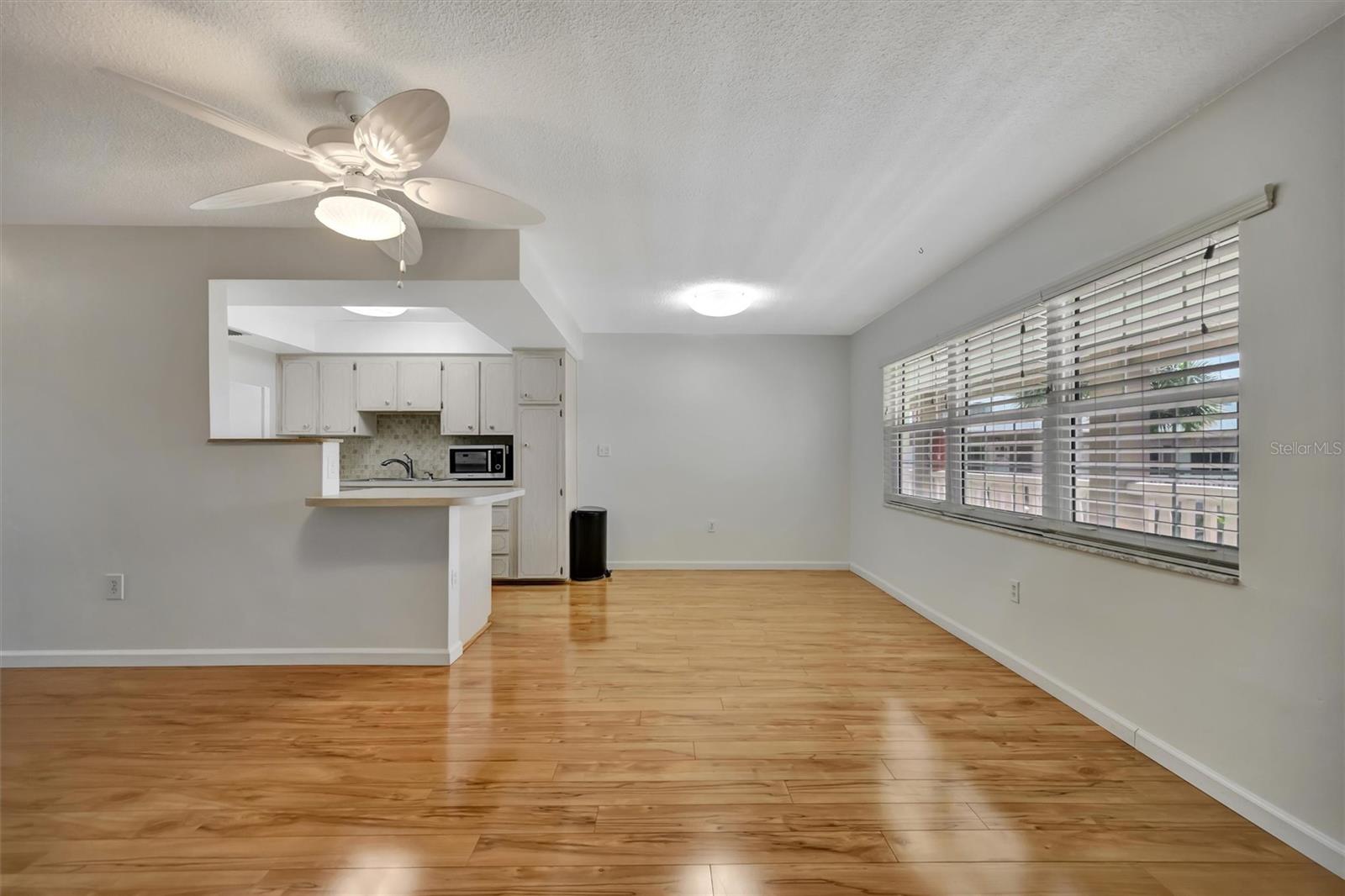 Image 16 of 35 For 650 Pinellas Point Drive S #205