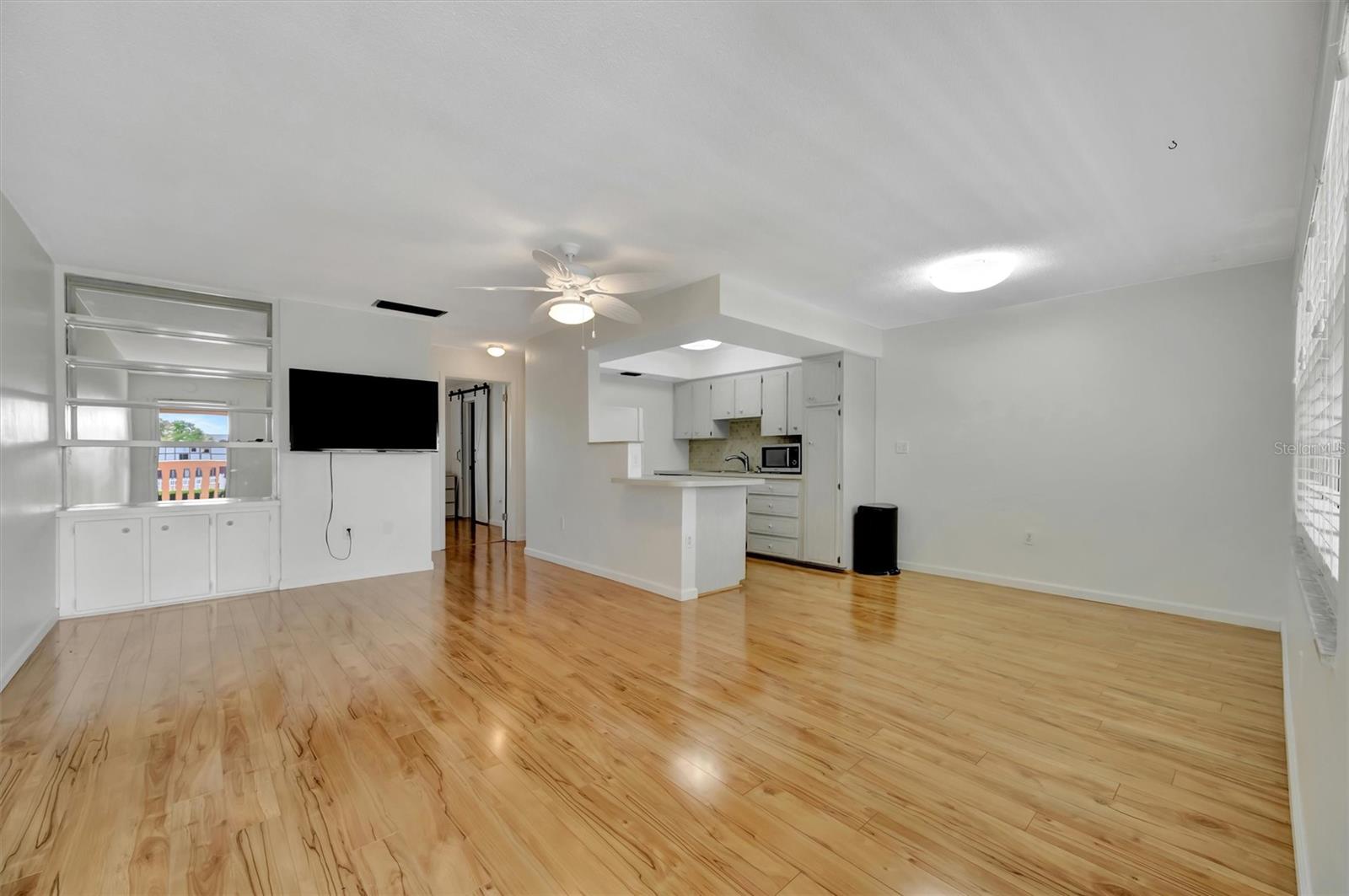 Image 2 of 35 For 650 Pinellas Point Drive S #205