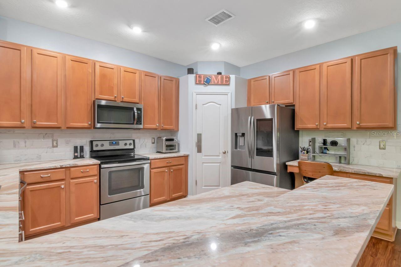 Image 13 of 49 For 19159 Cypress Green Drive