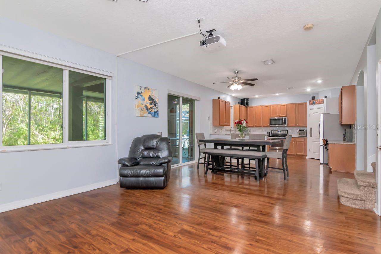 Image 18 of 49 For 19159 Cypress Green Drive