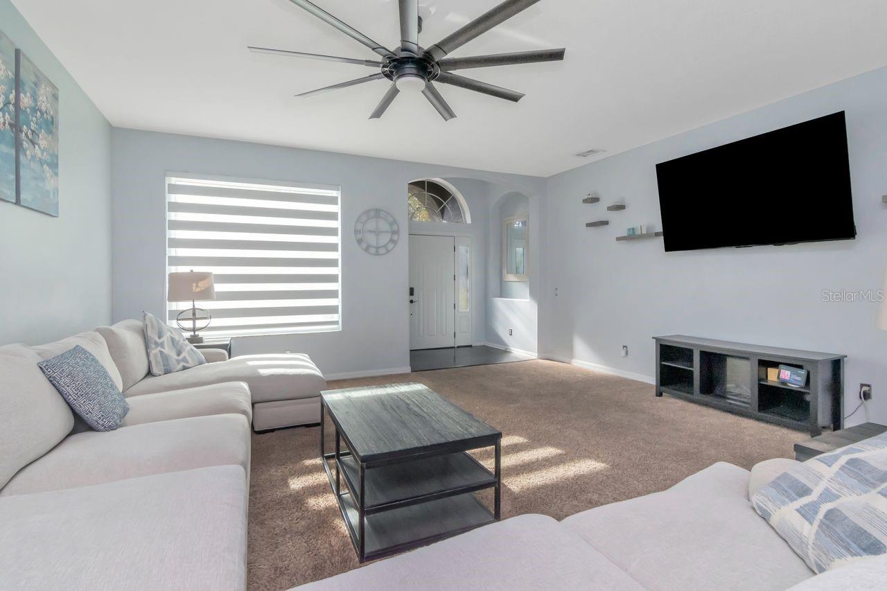 Image 8 of 49 For 19159 Cypress Green Drive