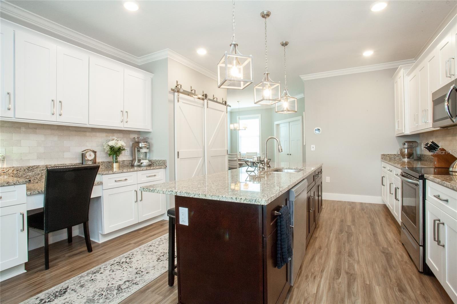 Image 9 of 29 For 1273 Savona Drive Ne