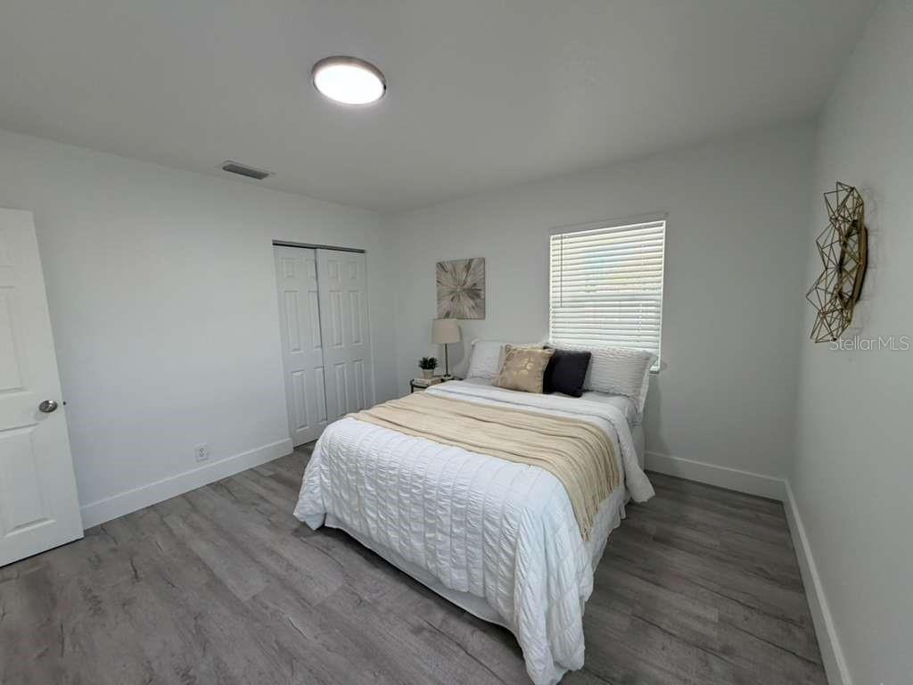 Image 15 of 27 For 4804 23rd Avenue S