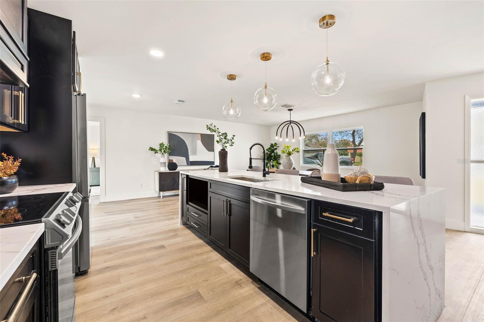 Image 18 of 40 For 11876 Marla Lane