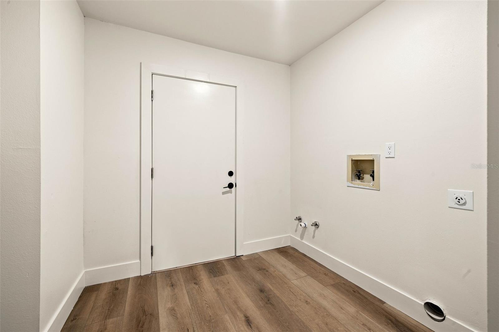 Image 33 of 40 For 11876 Marla Lane