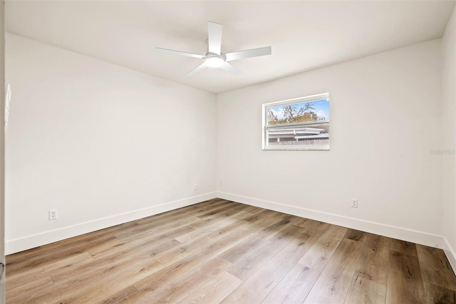 Image 34 of 40 For 11876 Marla Lane