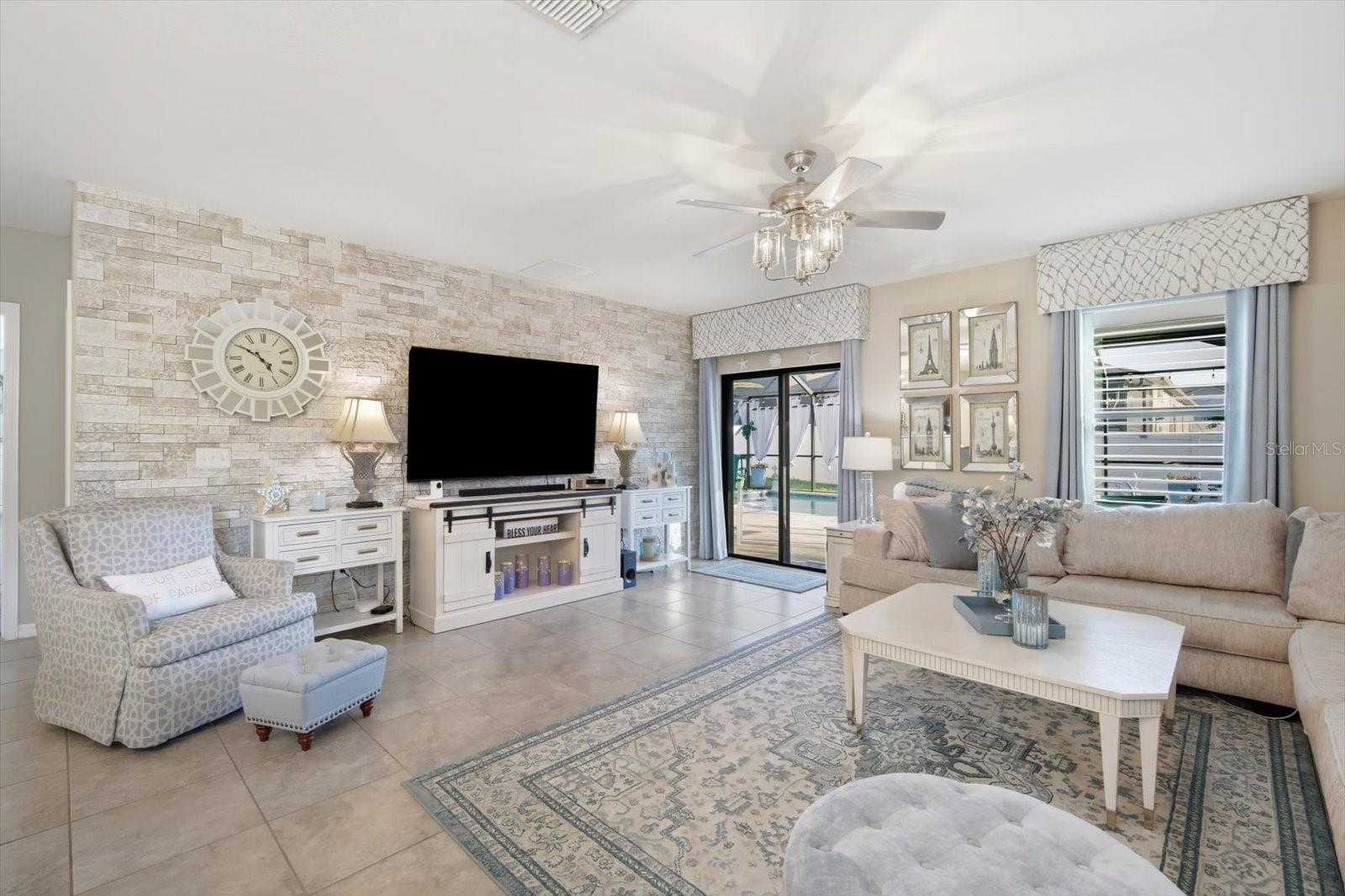 Image 13 of 40 For 11201 Leland Groves Drive