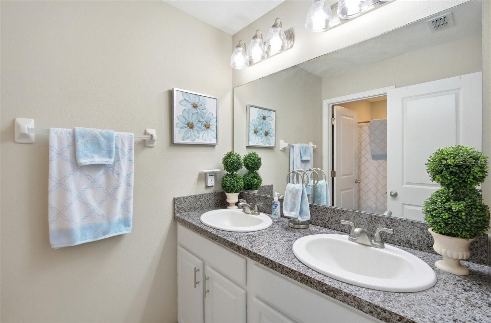 Image 24 of 40 For 11201 Leland Groves Drive